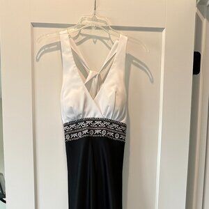 Dave & Johnny by Laura Ryner black and white satin formal floor-length gown